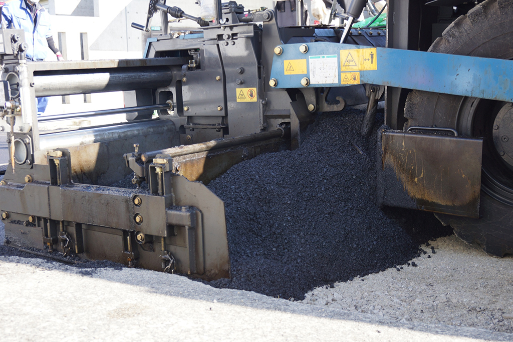 アスファルト舗装工事業務