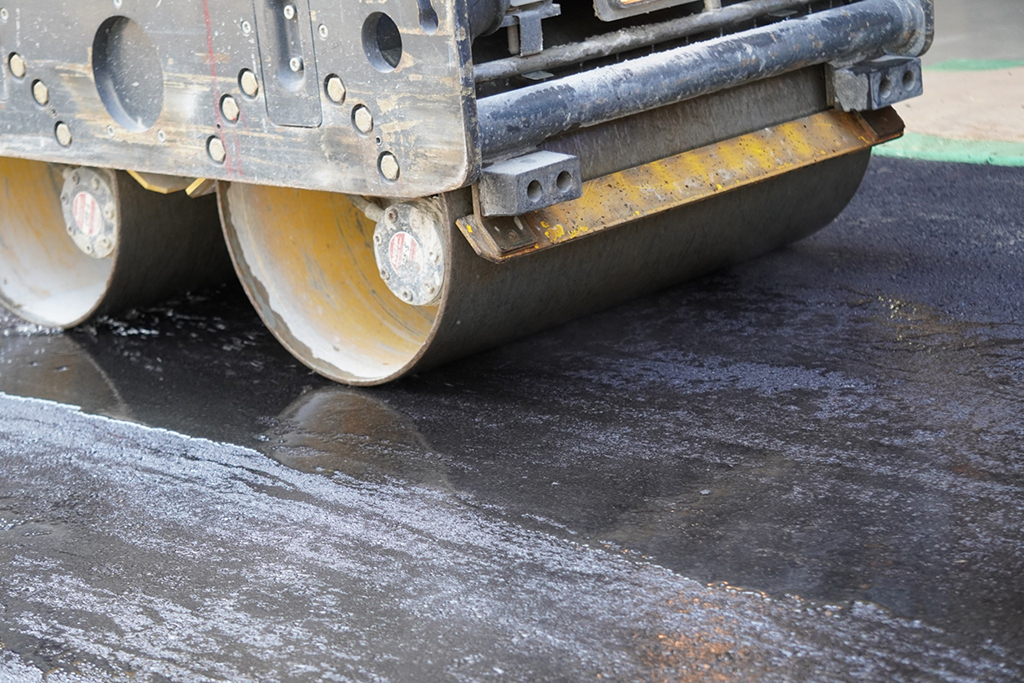 アスファルト舗装工事業務