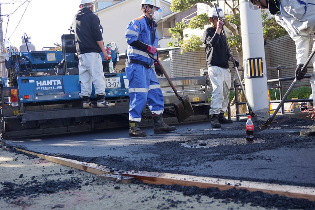 アスファルト舗装工事業務