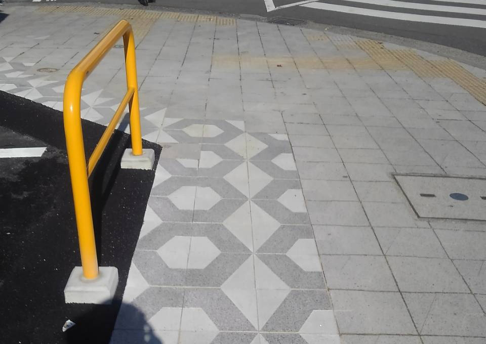 インターロッキングブロック